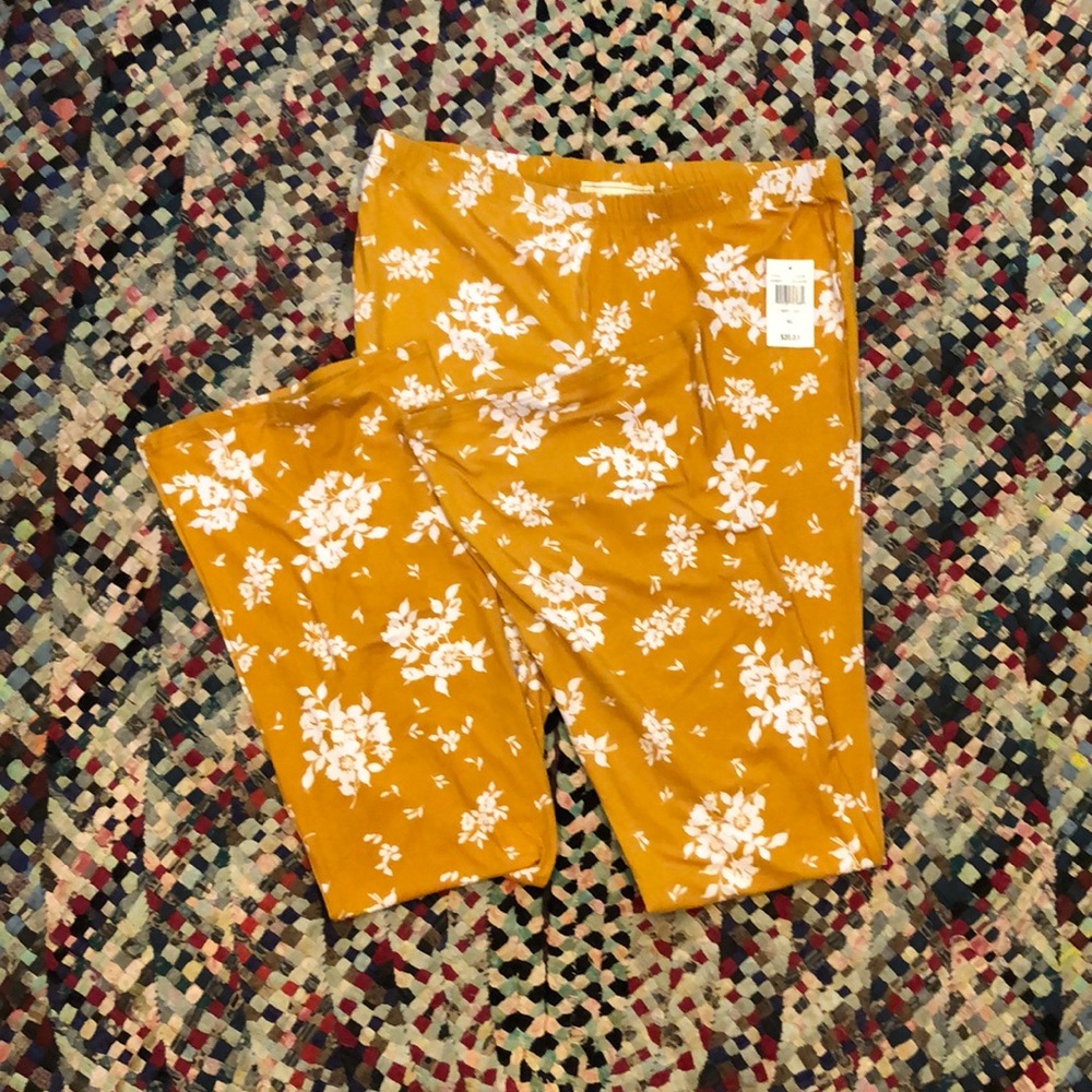 ***********SOLD*********No Comment bell-bottom pants